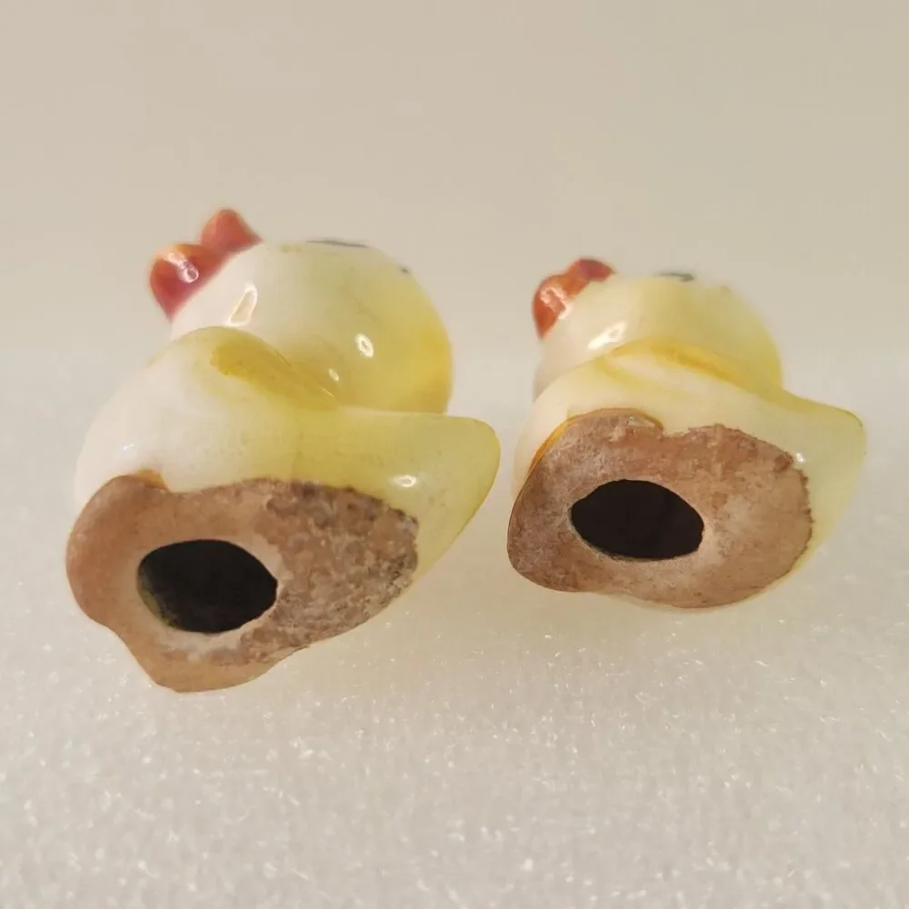 Vintage Set of (2) Miniature Porcelain Ducks Baby  Chickens Made In Japan READ